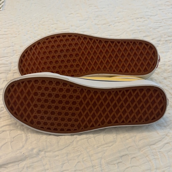 Vans Classic Yellow and White Low-Tops - Picture 5 of 6